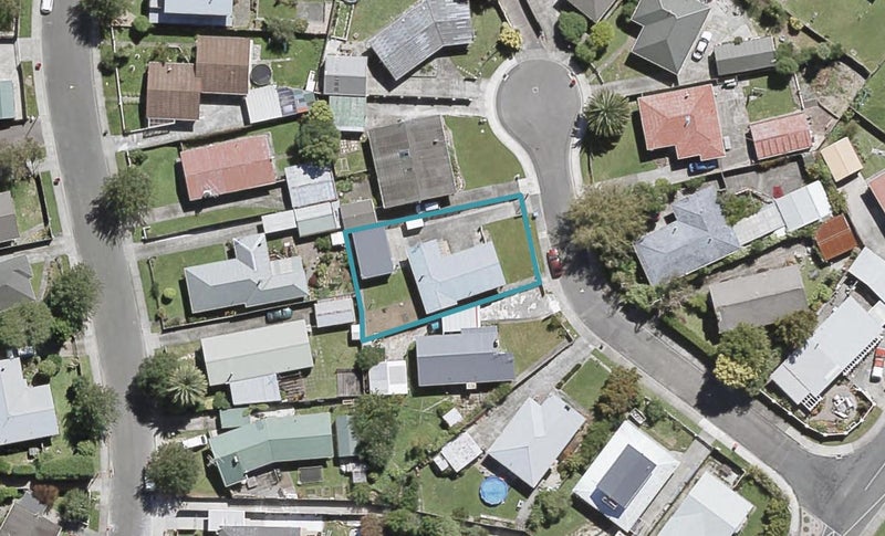 11 Ponderosa Grove, Maoribank, Upper Hutt - Carousel 1