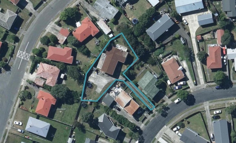 63 Beaumaris Crescent, Ascot Park, Porirua - Carousel 1