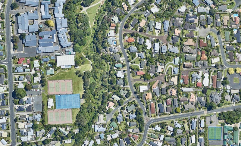 19 Little John Drive, Bellevue, Tauranga - Carousel 1