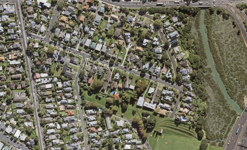 27 Belle Vue Avenue, Northcote Point, Auckland - Carousel 1