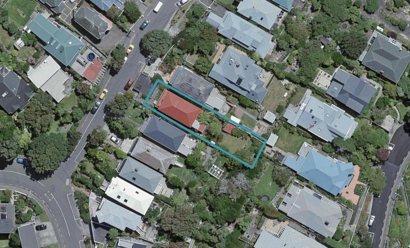 35 Grove Road, Kelburn, Wellington - Carousel 1