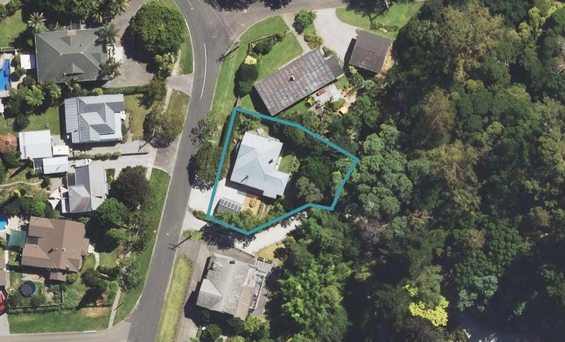 11 Russell Street, Whataupoko, Gisborne - Carousel 1