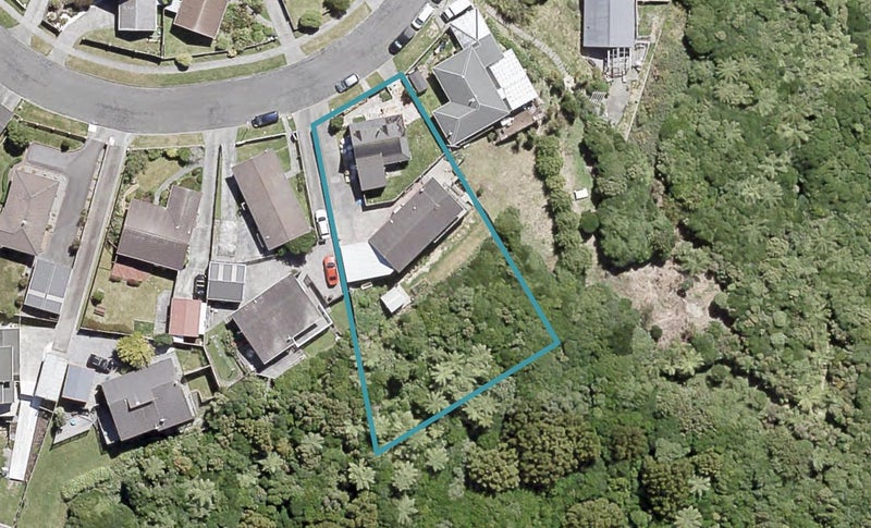 2/6 Jasmine Grove, Maungaraki, Lower Hutt - Carousel 1
