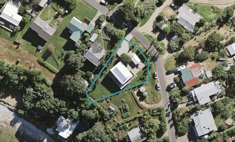 30 Shelly Beach Road, Surfdale, Waiheke Island - Carousel 1
