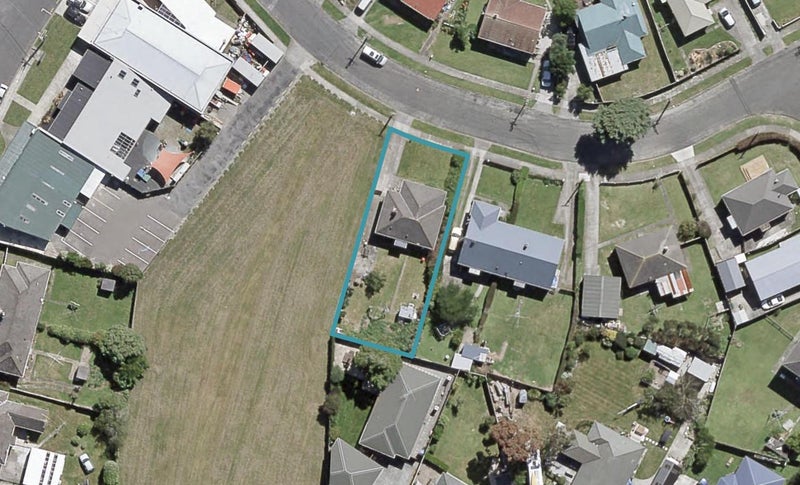 2 Hughes Crescent, Taita, Lower Hutt - Carousel 1