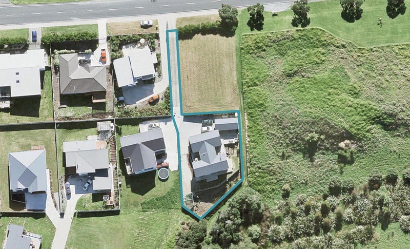 1473 Whangaparaoa Road, Army Bay, Whangaparaoa - Carousel 1