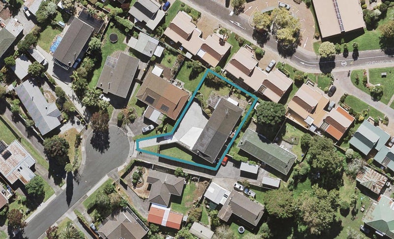 2/50 Takapu Street, Henderson, Auckland - Carousel 1