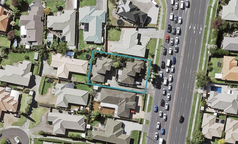 2/321 Botany Road, Golflands, Auckland - Carousel 1