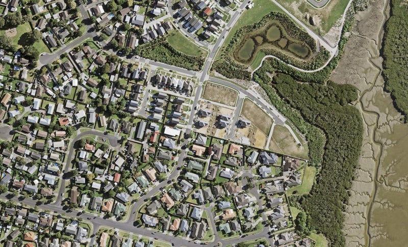 25 Kaimoana Street, Weymouth, Auckland - Carousel 1