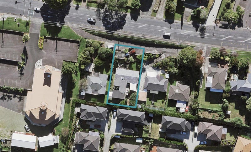 127 Royal Road, Massey, Auckland - Carousel 1