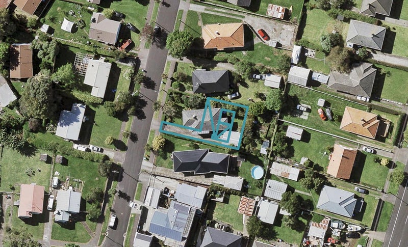 18D Pirangi Street, Point England, Auckland - Carousel 1