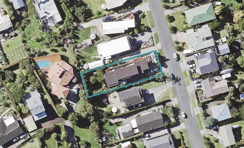 10 Alexander Avenue, Maraetai, Auckland - Carousel 1