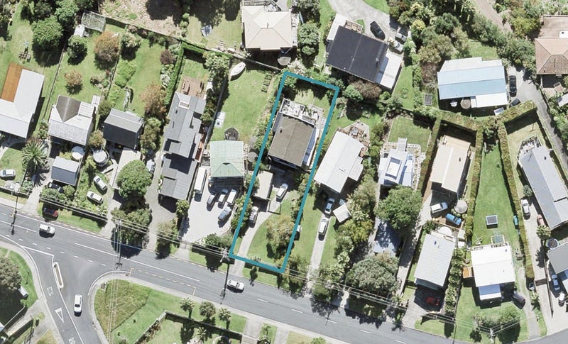 1402 Whangaparaoa Road, Army Bay, Whangaparaoa - Carousel 1