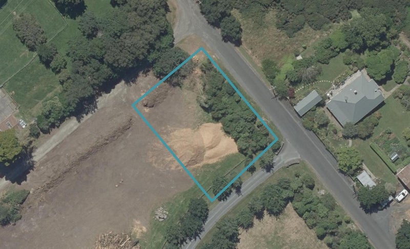 2 Redwoods Lane, Helensburgh, Dunedin - Carousel 1