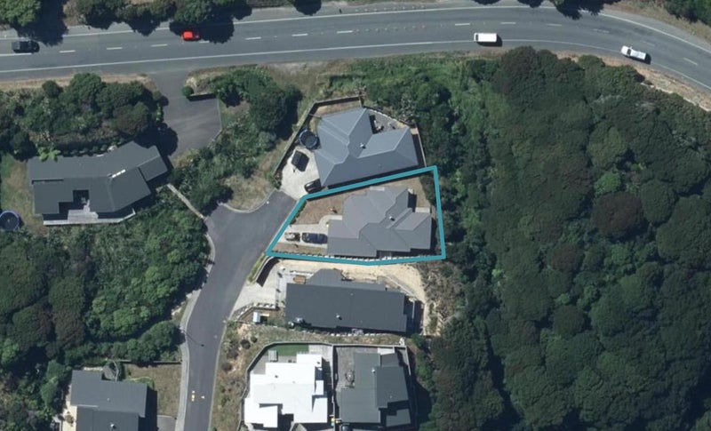 59 Saint Ives Drive, Camborne, Porirua - Carousel 1