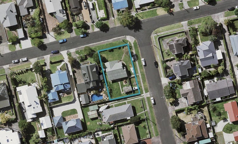 40 Beresford Street, Bayswater, Auckland - Carousel 1
