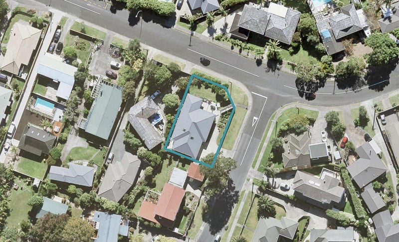 3 Law Street, Torbay, Auckland - Carousel 1