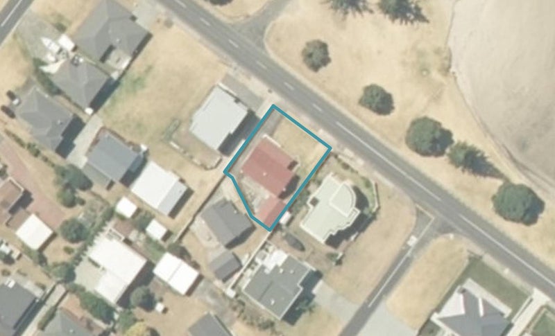303A Beach Road, Whangamatā - Carousel 1