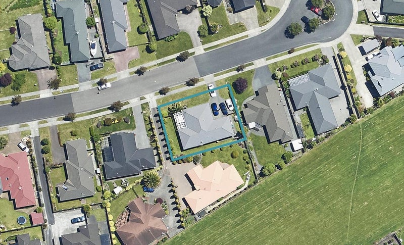 19 Heaphy Place, Pukehangi, Rotorua - Carousel 1