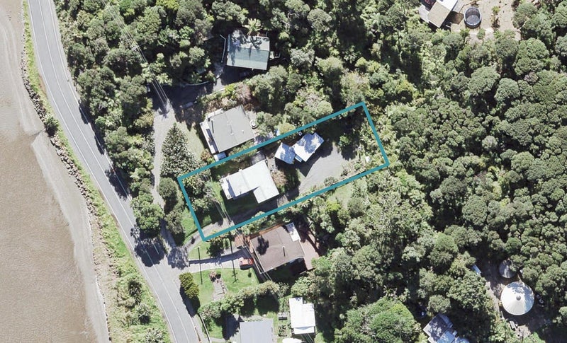 1204 Huia Road, Huia, Auckland - Carousel 1