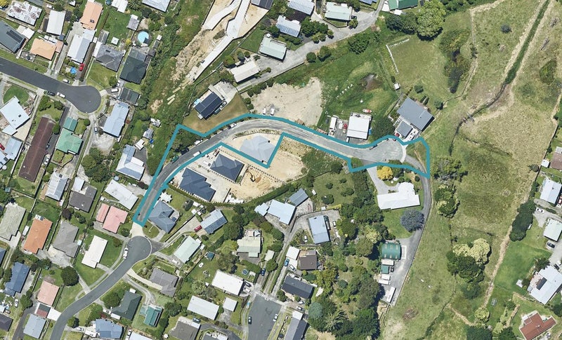 24 Dunrobbin Place, Gate Pa, Tauranga - Carousel 1