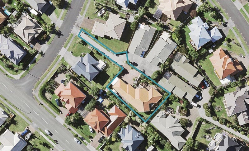 30 Rochester Crescent, Somerville, Auckland - Carousel 1