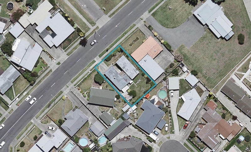 9 York Avenue, Tamatea, Napier - Carousel 1