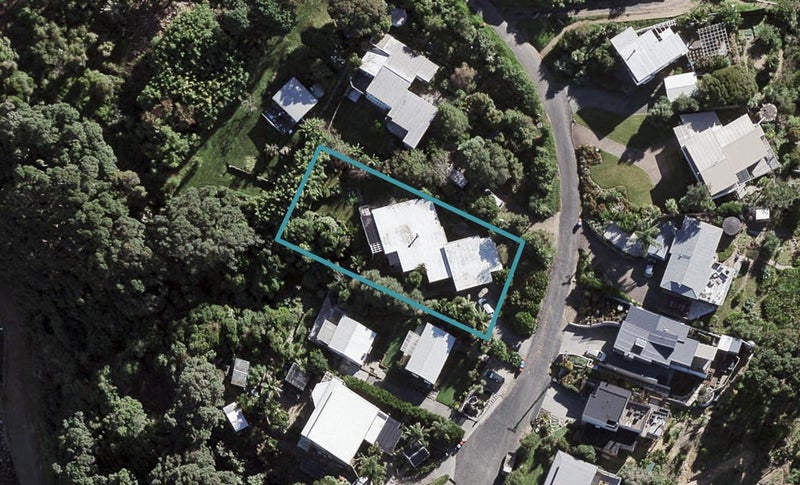 68 Burrell Road, Oneroa, Waiheke Island - Carousel 1