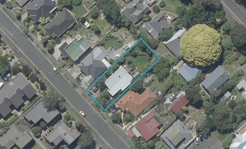 57 Glendining Avenue, North East Valley, Dunedin - Carousel 1