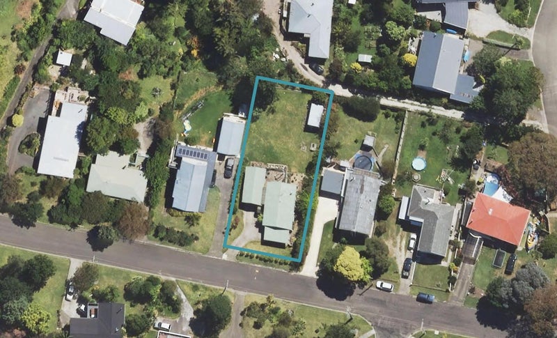 10 Norwood Road, Kaiti, Gisborne - Carousel 1