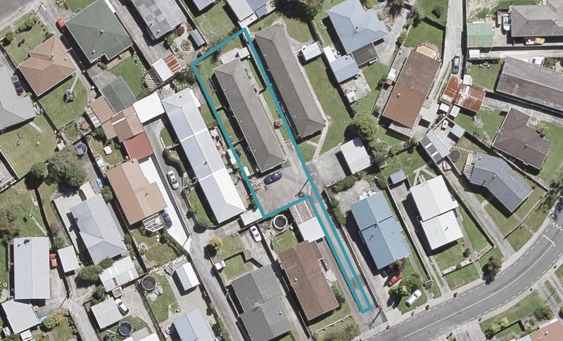 2/29 Hillside Drive, Maoribank, Upper Hutt - Carousel 1