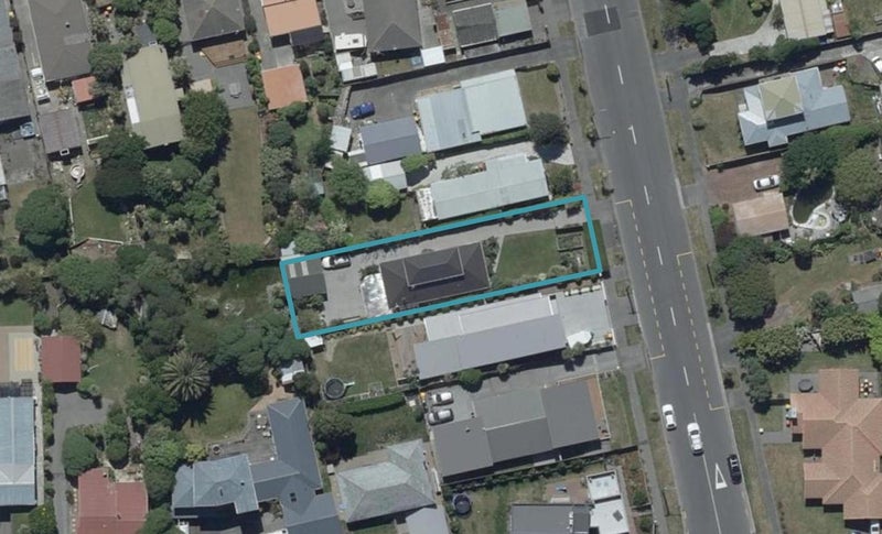 5 Aston Drive, Waimairi Beach, Christchurch - Carousel 1
