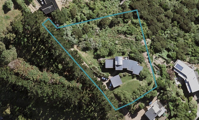 312 Sea View Road, Ostend, Waiheke Island - Carousel 1