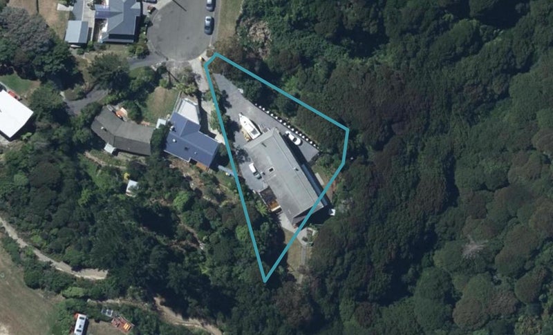 19 Makora Grove, Paremata, Porirua - Carousel 1