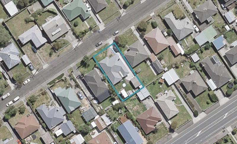 13 Courtenay Road, Heretaunga, Upper Hutt - Carousel 1