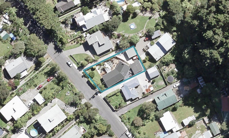 33A Elmslie Road, Pinehaven, Upper Hutt - Carousel 1