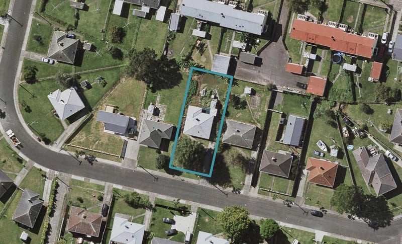 12 Clarkson Crescent, Otara, Auckland - Carousel 1