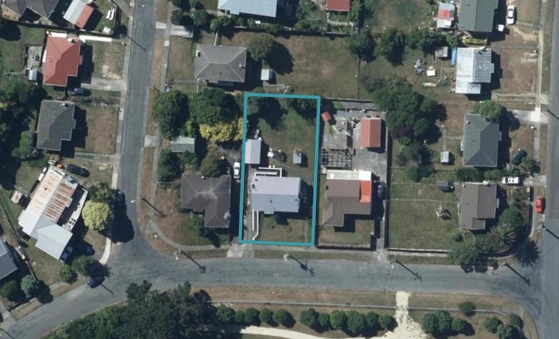 6 Mawhare Street, Titahi Bay, Porirua - Carousel 1