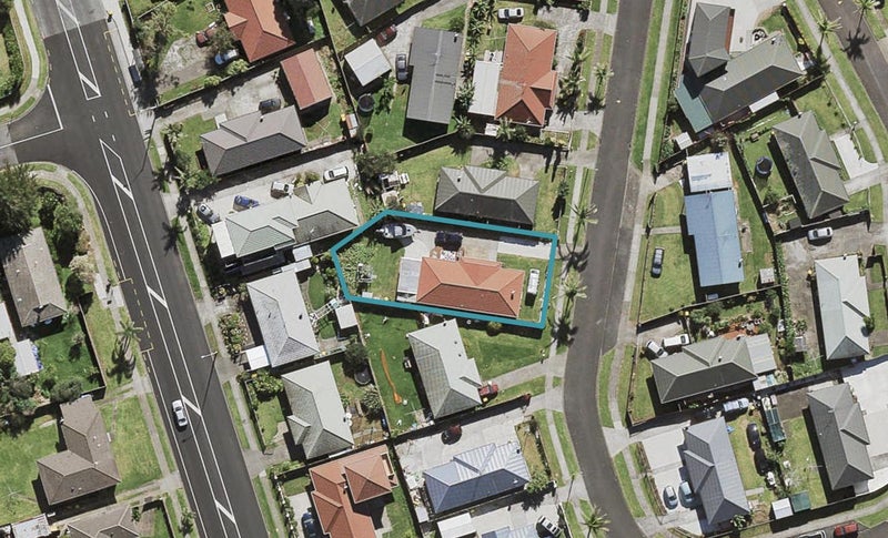 15 Tua Place, Favona, Auckland - Carousel 1