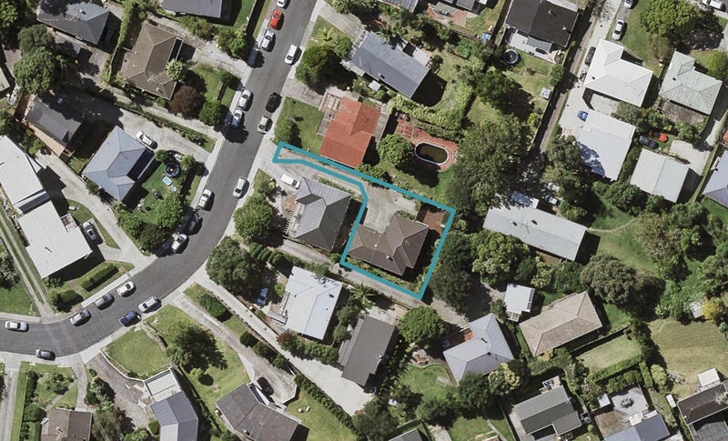 8A Tawavale Crescent, Totara Vale, Auckland - Carousel 1