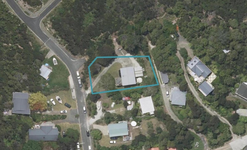 16 Pearl Street, Mangawhai Heads, Mangawhai - Carousel 1