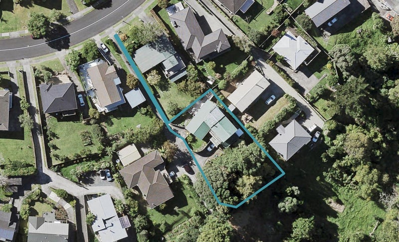51 Advene Road, Cockle Bay, Auckland - Carousel 1