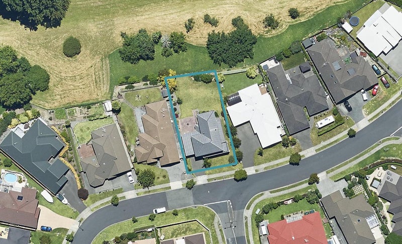 70 Merriman Place, Pyes Pa, Tauranga - Carousel 1