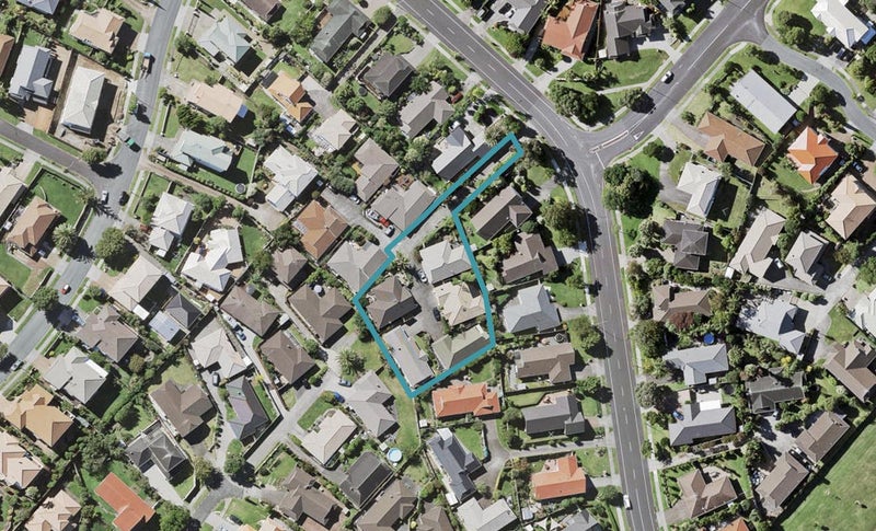 4/31 Nicholas Road, Somerville, Auckland - Carousel 1