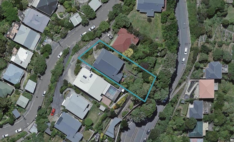 11 Sutherland Crescent, Melrose, Wellington - Carousel 1