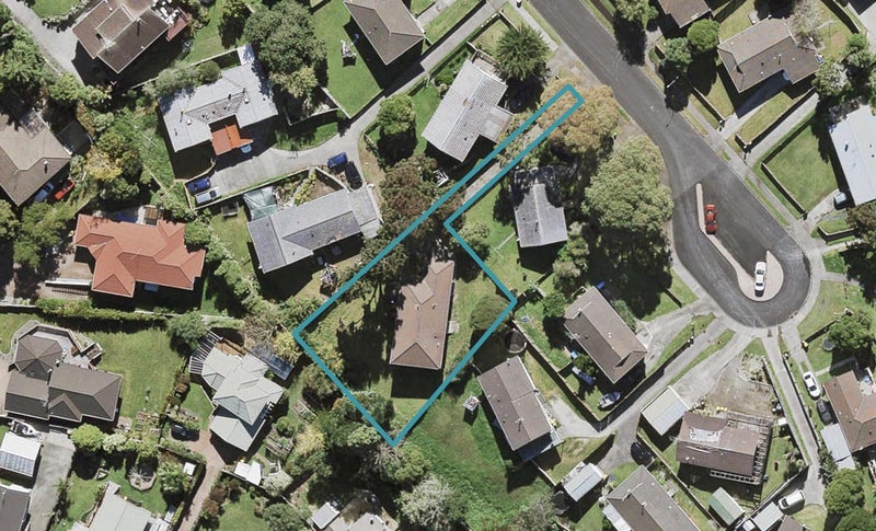 15 Backhurst Grove, Massey, Auckland - Carousel 1