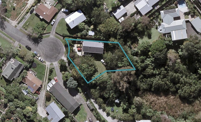 33 Ambury Place, Merrilands, New Plymouth - Carousel 1