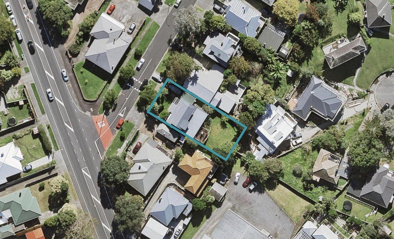 48 Huntingtree Avenue, Sandringham, Auckland - Carousel 1