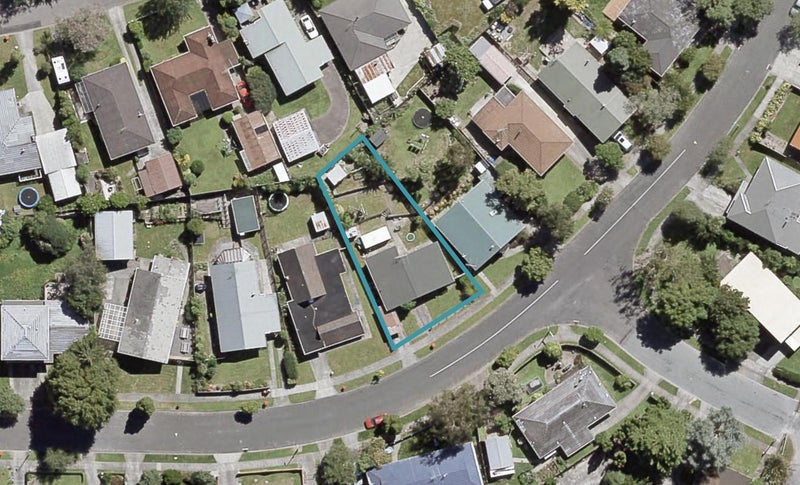 33 Brightwater Crescent, Totara Park, Upper Hutt - Carousel 1