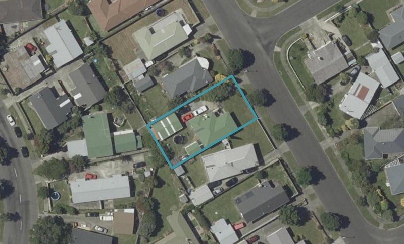10 Karamea Crescent, Kelvin Grove, Palmerston North - Carousel 1